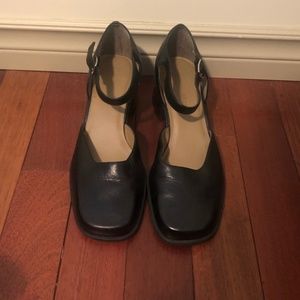 PENDING  - 90s Naturalizer Mary Janes